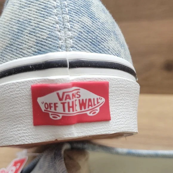 Van's Authentic Brand new. - Picture 4 of 10